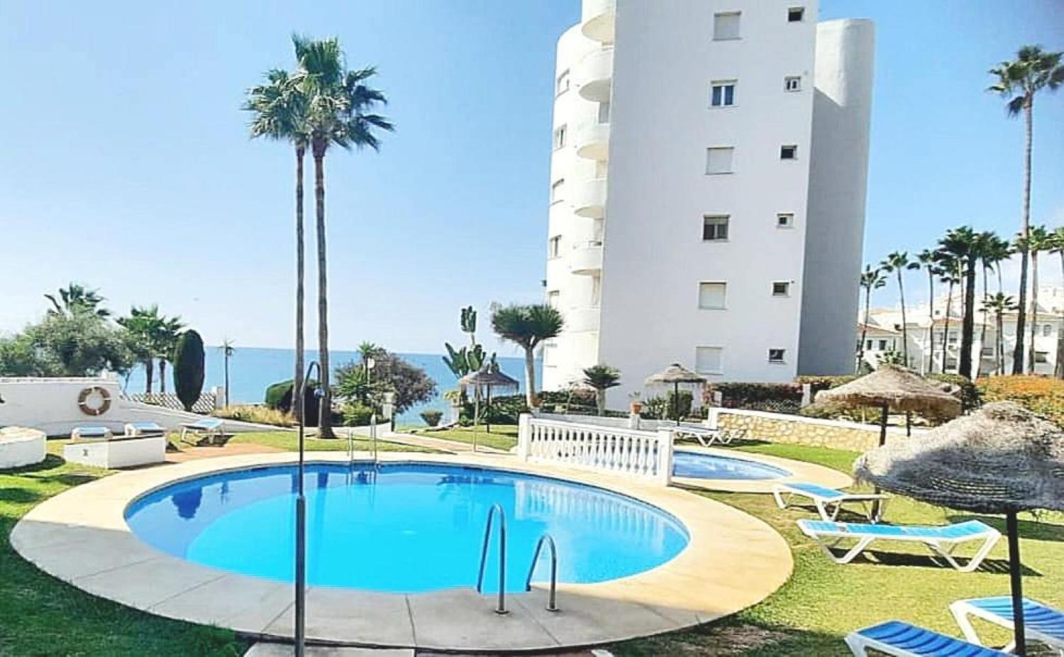 Nuevo! Algaida Calahonda Beach Studio Ситио-де-Калаонда Экстерьер фото